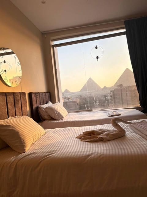 Bed, Natural landscape, Photo of the whole room, Bedroom, Mountain view