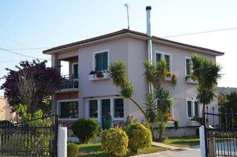 Facade/entrance, Garden, Balcony/Terrace, Decorative detail