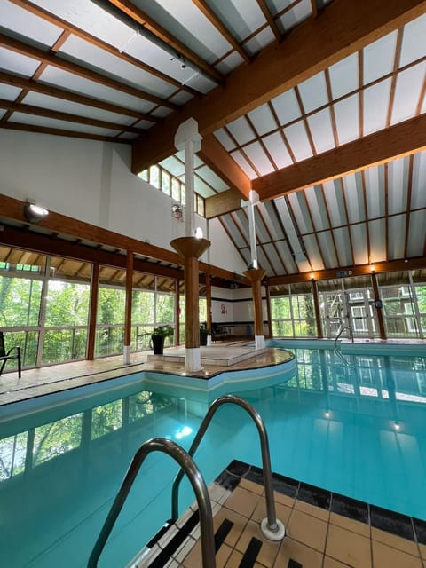 Sauna, Swimming pool