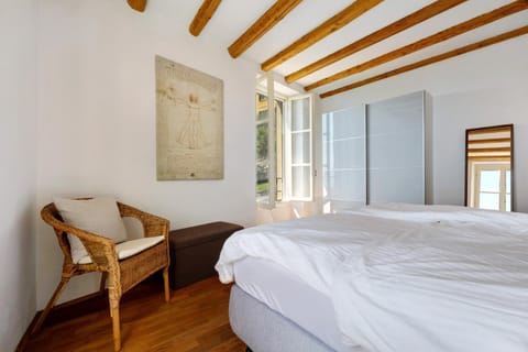 Property building, Living room, Bedroom