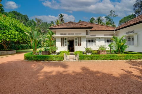 Property building, Natural landscape, Garden