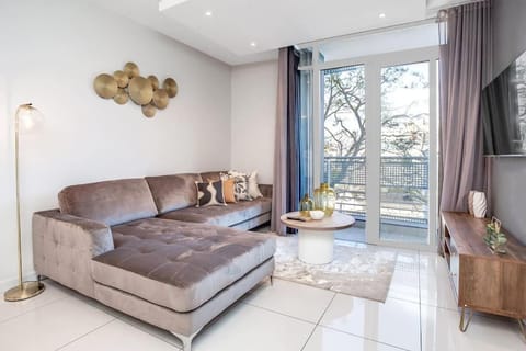 TV and multimedia, Balcony/Terrace, Living room, Seating area