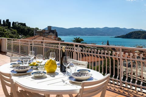 Day, Balcony/Terrace, Dining area, Sea view