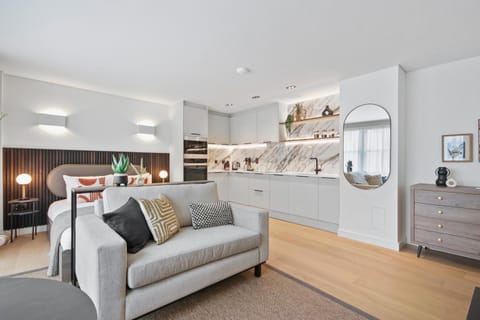 Kitchen or kitchenette, Living room, Seating area