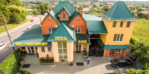 Facade/entrance, Bird's eye view