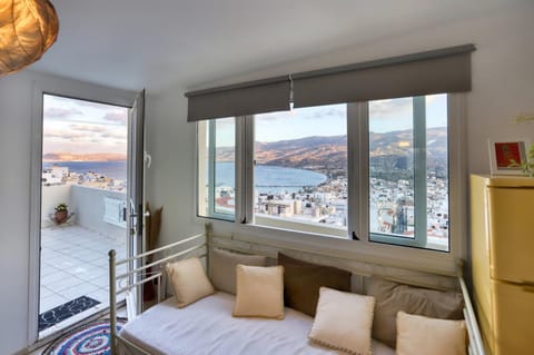 View (from property/room), Photo of the whole room, Seating area, Mountain view, Sea view