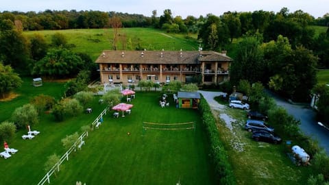 Property building, Bird's eye view, Garden