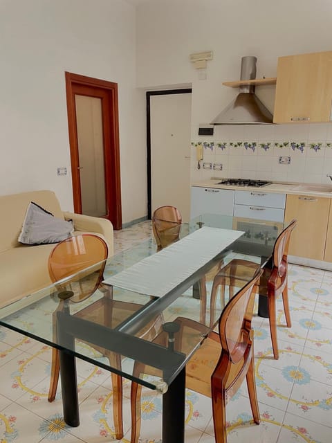 Living room, Seating area, kitchen
