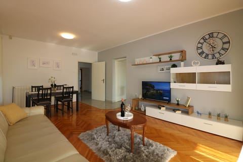 Luna Apartment in Poreč