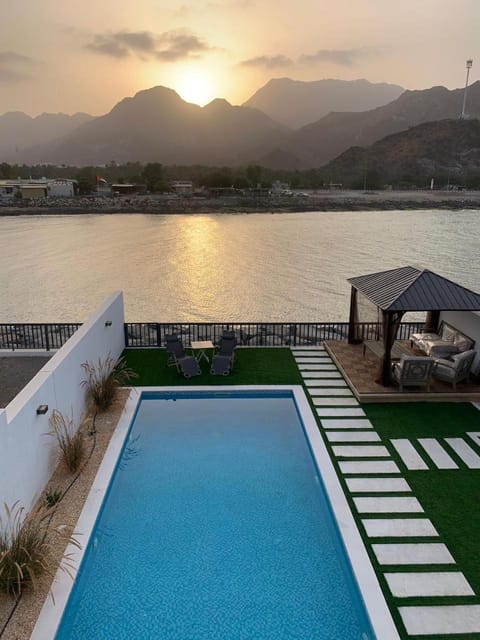 Natural landscape, Mountain view, Pool view, Swimming pool, Sunrise