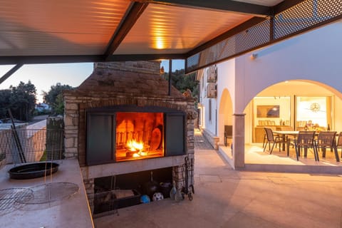 Property building, Patio, BBQ facilities, Seating area