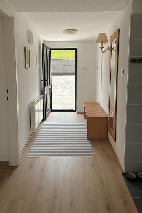 Apartments Jezerce 28 Apartment in Jezerce