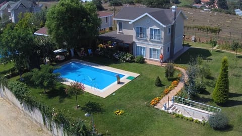 Property building, Spring, Summer, Garden, Garden view, Pool view, Swimming pool
