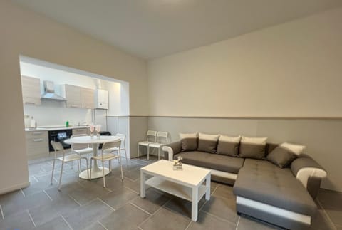 Charbex 2 Bruxelles-Charleroi-airport House in Charleroi