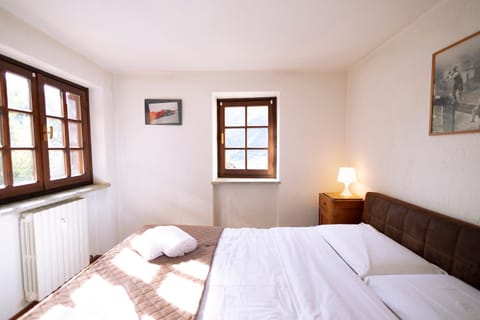 Bed, Bedroom, internet