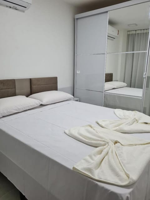 Bed, Bedroom, wardrobe, air conditioner