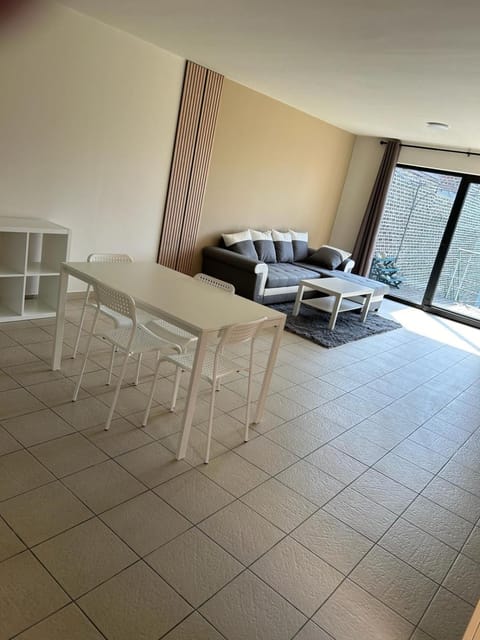 Station 64 B1 Charleroi-Airport House in Charleroi