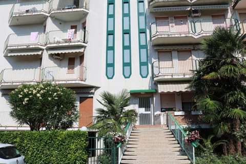 Property building, View (from property/room)
