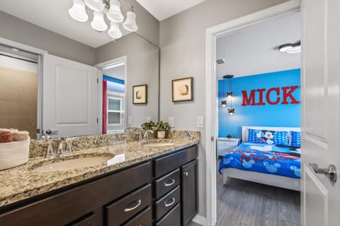 Kitchen or kitchenette, kitchen