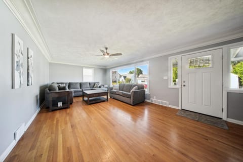 Charming Erie Home about 2 Mi to Downtown Delights! House in Erie