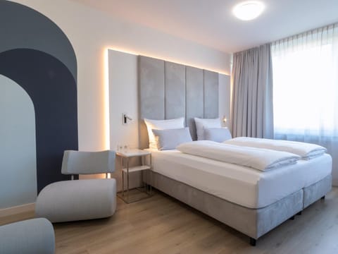 Bed, Living room, Photo of the whole room, Bedroom