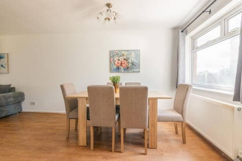 Comfy Home - Family House in Metropolitan Borough of Solihull