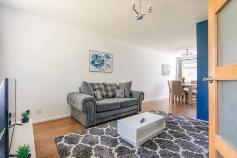 Comfy Home - Family House in Metropolitan Borough of Solihull