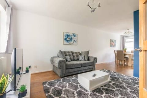 Comfy Home - Family House in Metropolitan Borough of Solihull