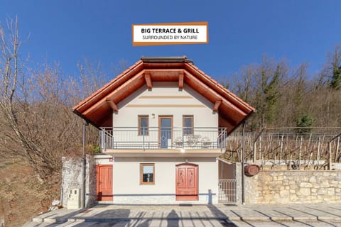 Property building, Day, Street view