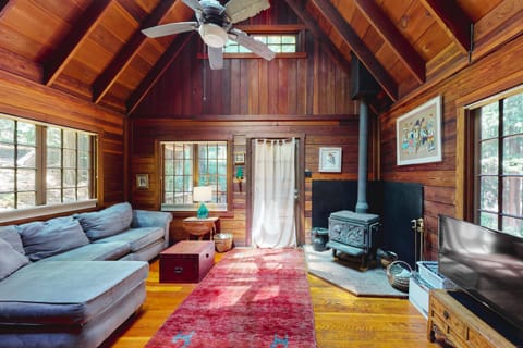 Dreamcatcher Cottage House in Russian River