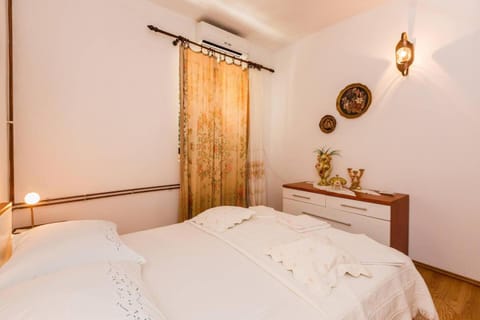 Unique Villa w/Pool, Teracess - Spectacular View Villa in Tisno