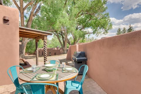 Historic Millicent Rogers Guest House with Hot Tub House in New Mexico
