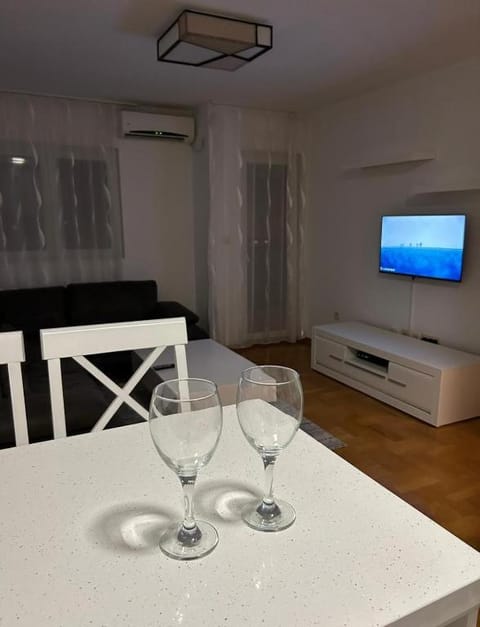 Apartment Shine Apartment in Podgorica