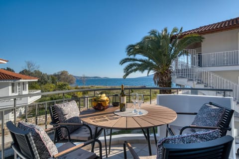 View (from property/room), Balcony/Terrace