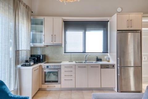 Kitchen or kitchenette, dishwasher, minibar, pet friendly, stove, toaster