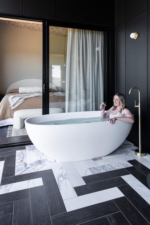 Bed, Balcony/Terrace, Balcony/Terrace, Open Air Bath, Bath, towels