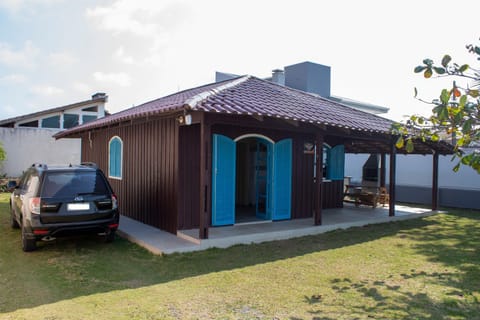 Facade/entrance, Parking