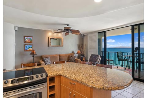 Kihei Beach 606 - Direct Ocean Front, Central AC! House in Kalaepohaku