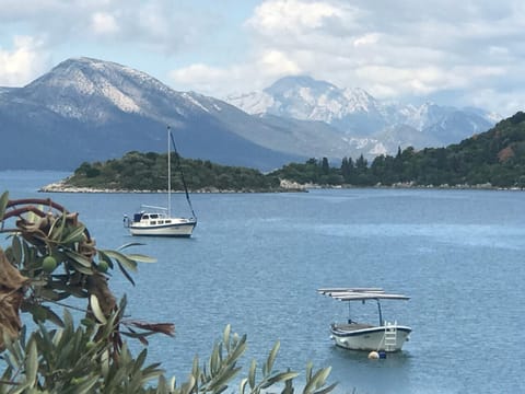 Beachside 2-Bed Bliss! Apartment in Dubrovnik-Neretva County