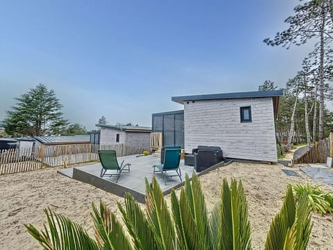 Chalet haut de gamme - 6 pers - Piscine chauffée - Proche plage - Jullouville - FR-1-361-518 Chalet in Saint-Pair-sur-Mer