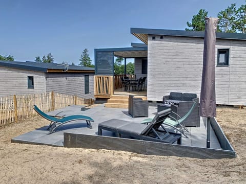 Chalet haut de gamme - 6 pers - Piscine chauffée - Proche plage - Jullouville - FR-1-361-518 Chalet in Saint-Pair-sur-Mer