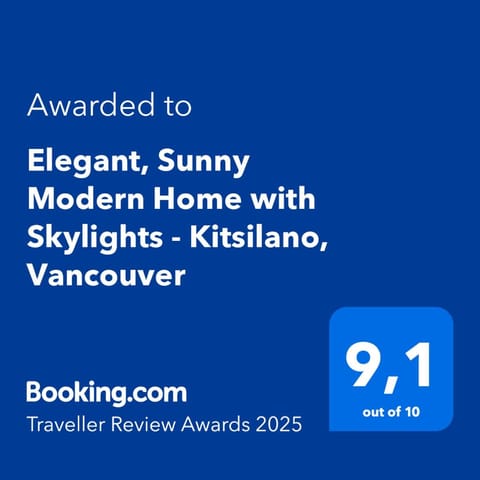 Elegant, Sunny Modern Home with Skylights - Kitsilano, Vancouver Bed and Breakfast in Vancouver