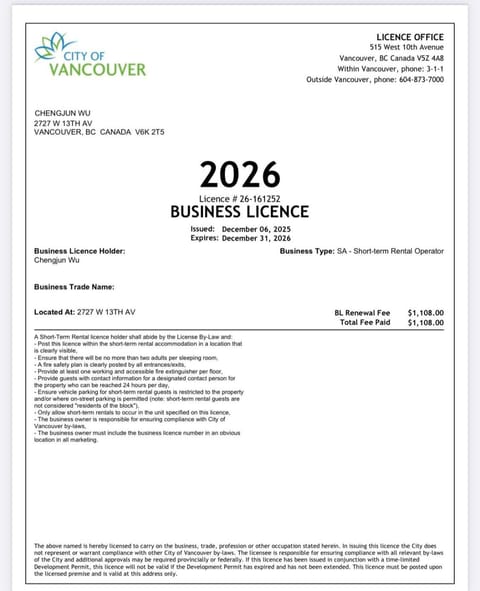 Elegant, Sunny Modern Home with Skylights - Kitsilano, Vancouver Bed and Breakfast in Vancouver