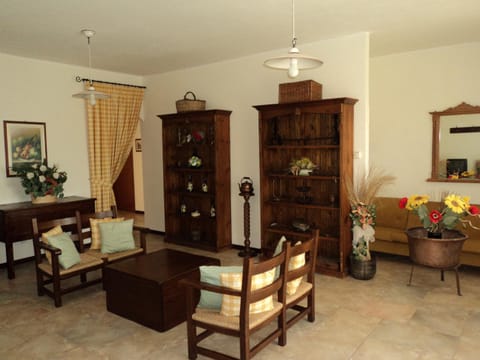 Communal lounge/ TV room, Seating area