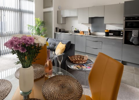 Dining area, kitchen