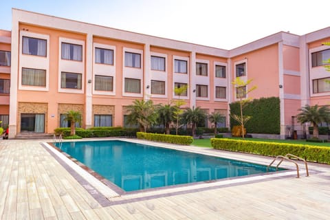 Property building, Swimming pool