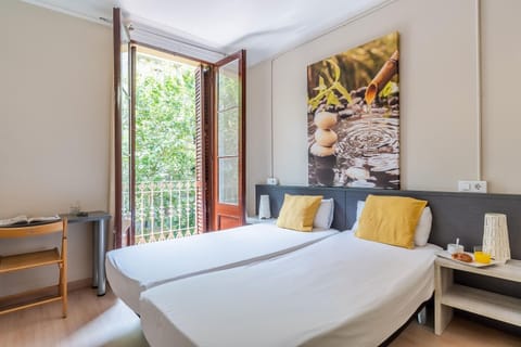 Bed, Balcony/Terrace, Photo of the whole room, Seating area, Bedroom