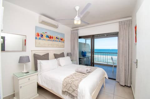 Bed, View (from property/room), Balcony/Terrace, Bedroom, Sea view, air conditioner
