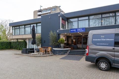 Property building, Facade/entrance, Parking