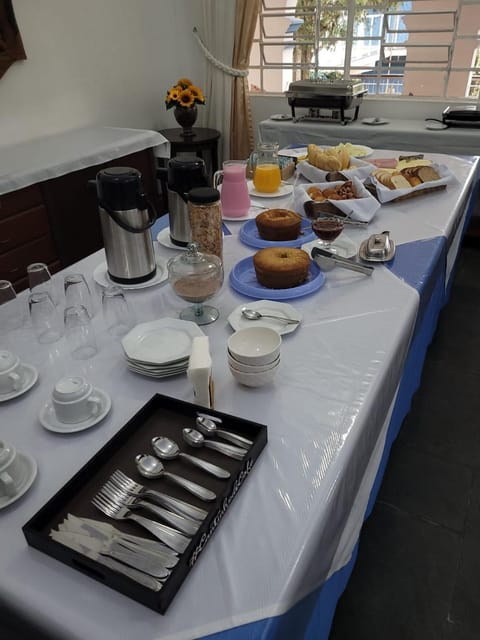 Breakfast, Buffet breakfast